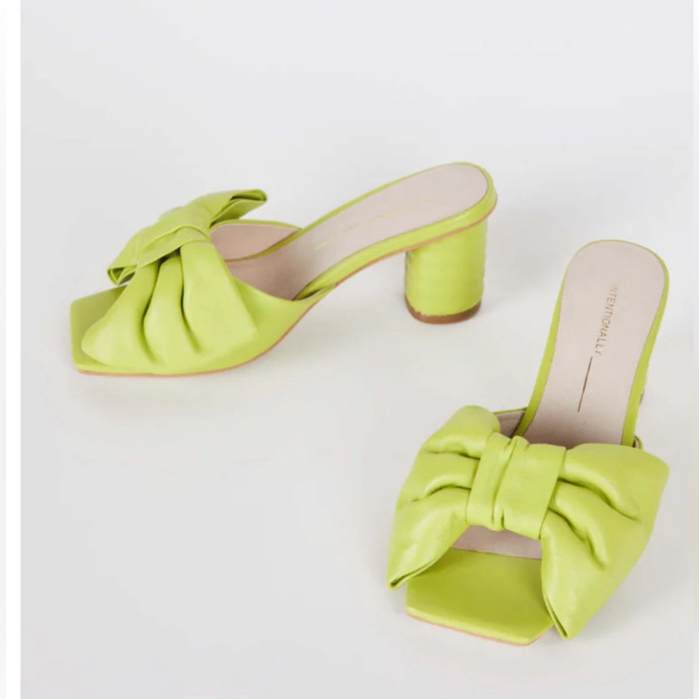 Intentionally Blank Kriselda Bow Lime Green Heels